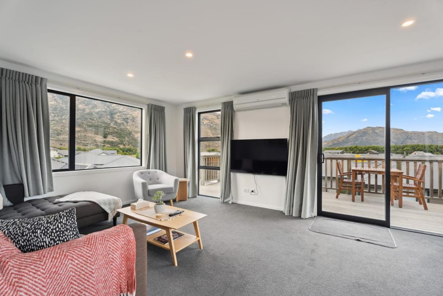 Modern Apartment With Coronet & Remarkables Views Queenstown Exterior foto
